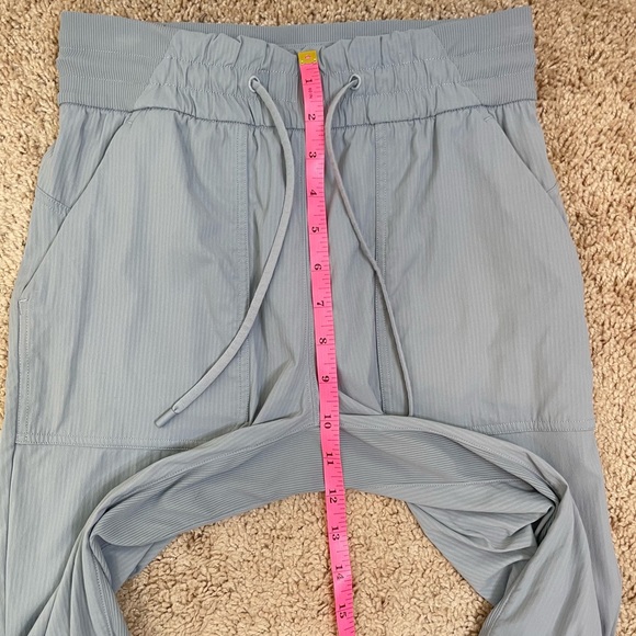 Lululemon 2021 Beyond the Studio Crop Pants in 
Rhino Grey Size 4 Style W6BJBS - Picture 13 of 16